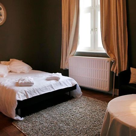 Le Chateau De Balmoral Sart-lez-Spa Bagian luar foto