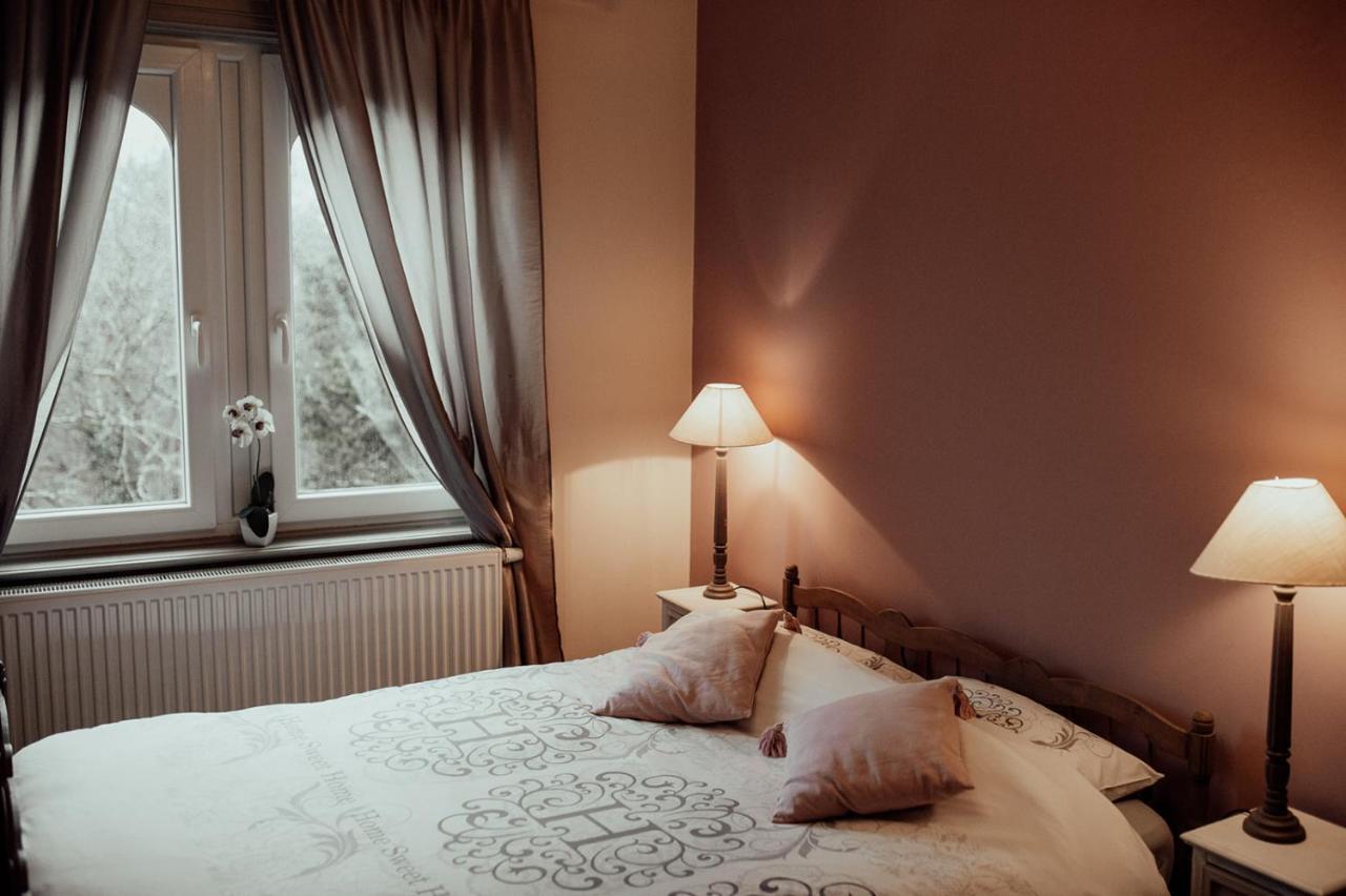 Le Chateau De Balmoral Sart-lez-Spa Bagian luar foto